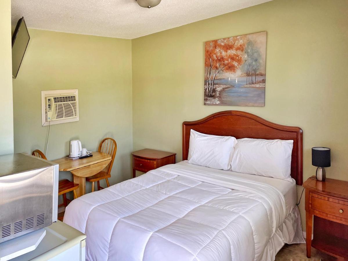 Sunny Motel Port Elgin Exterior photo